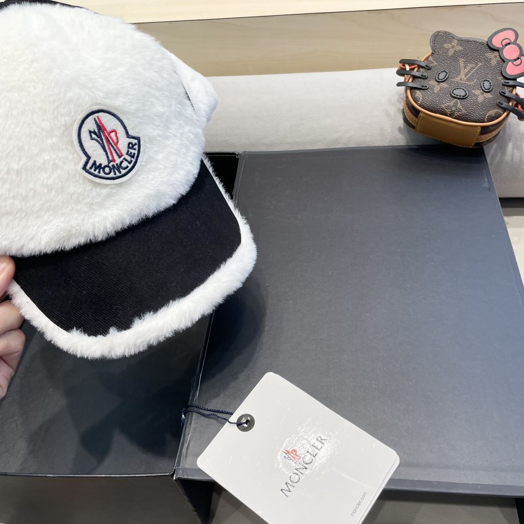 Moncler Caps